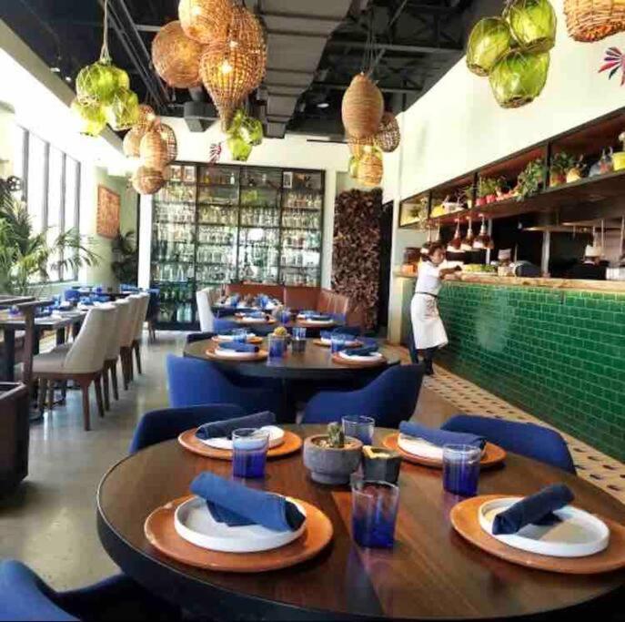 B01 Minutes From The Midtown Wynwood Miami